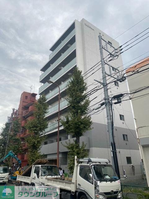 RE RESIDENCE