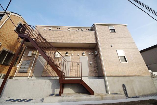相鉄本線 二俣川駅 徒歩6分 2階建 築11年