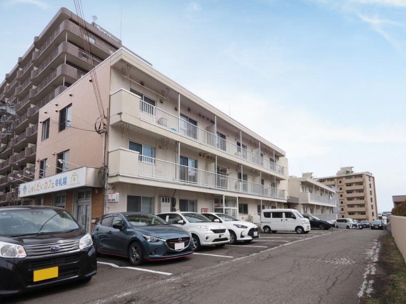 西岡コーポマリ