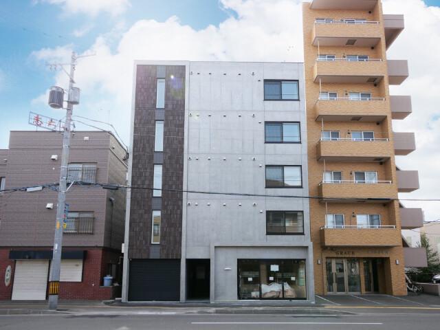 AM BUILDING 05