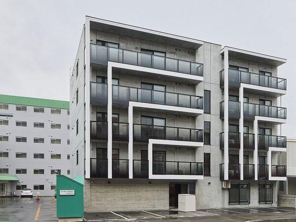 ラピスブラオ八軒