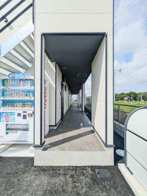 ELAIZA須屋