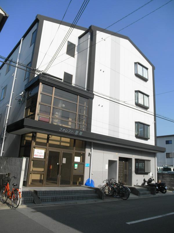 フォレスト深草