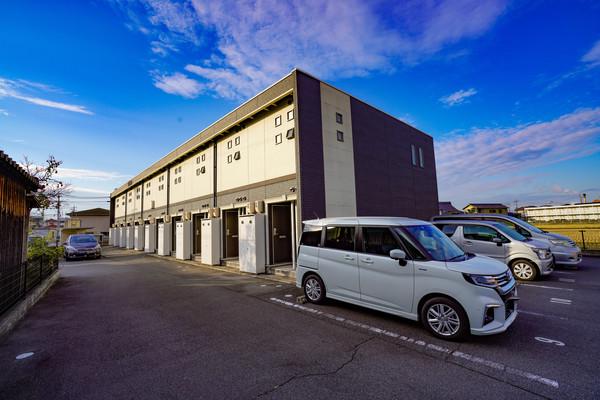 レオネクストパレス市場