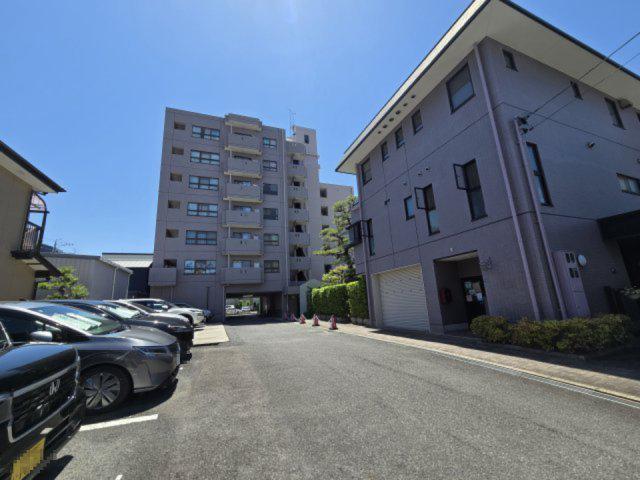 グレース川村