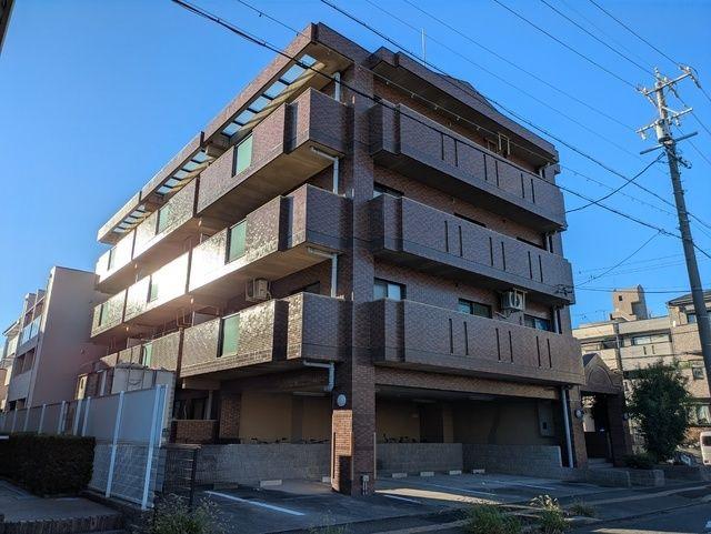 ブリックコート52