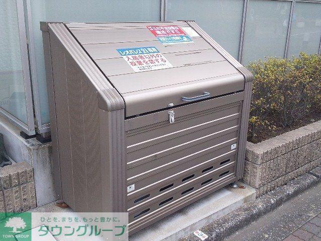 レオネクストローリエ