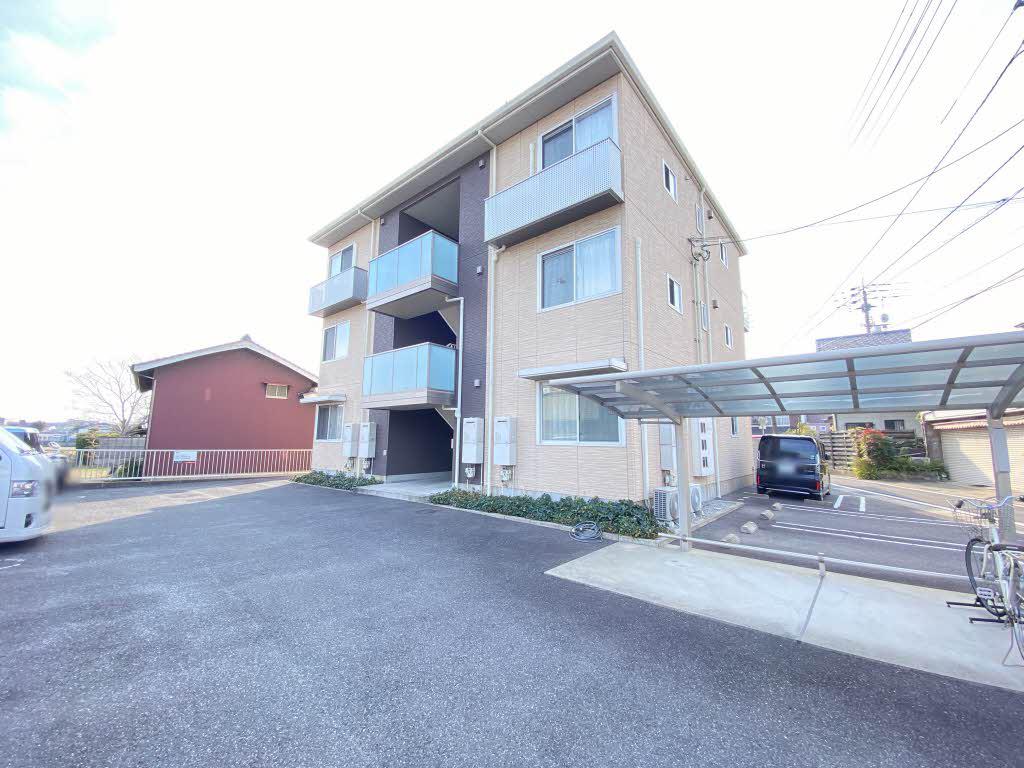 シャーメゾン高松西