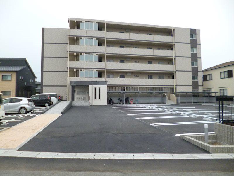 静岡県浜松市中央区 5階建 築8年