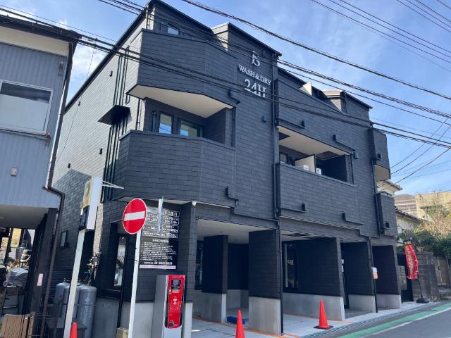 相鉄本線 二俣川駅 徒歩4分 3階建 築3年