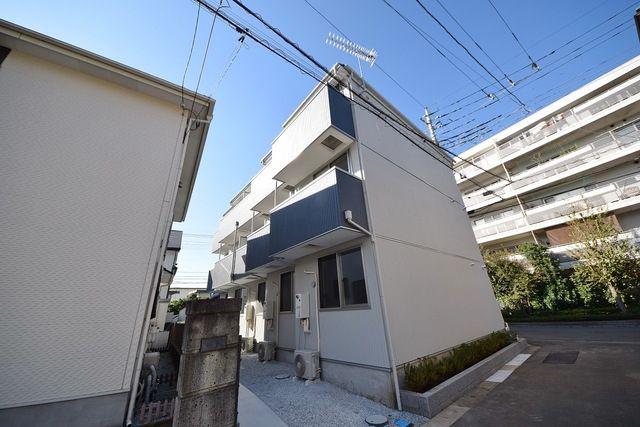 フィユフラッツ川越南