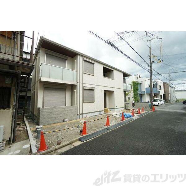 シャーメゾン中総持寺町