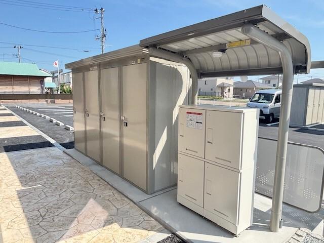ファミーリエ
