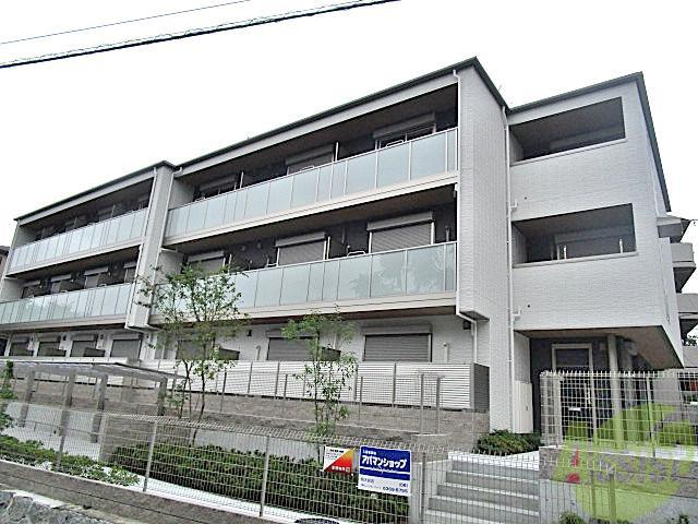 エミージュ千里