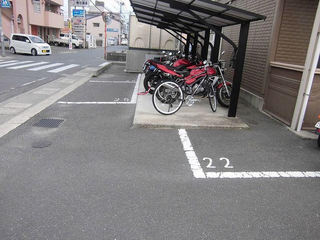 エルジーナ(1K/1階)の外観写真