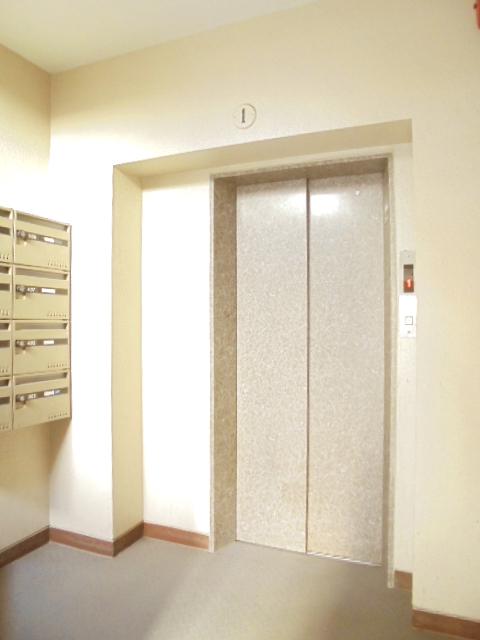 マンション宍戸