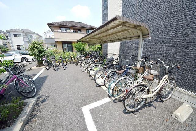 レオパレスウエストサイド白山