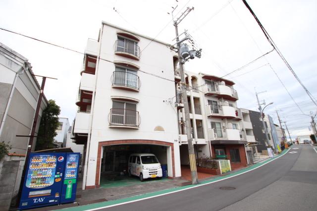メゾンスリーエイト園田