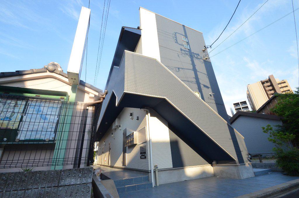 地下鉄名城線 平安通駅 徒歩5分 2階建 築16年