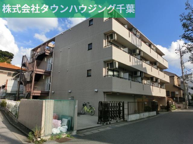 AKビル