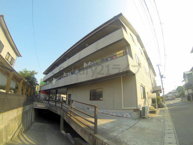 内山マンション