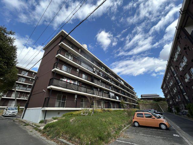 高津橋農住団地D棟