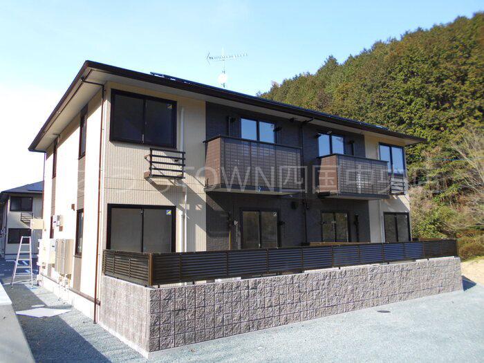 UNA CASA FAMIGLIAI II棟