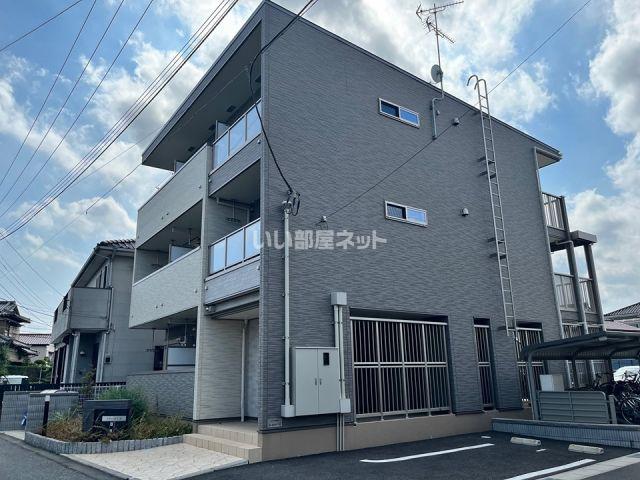 アヴァンセ I