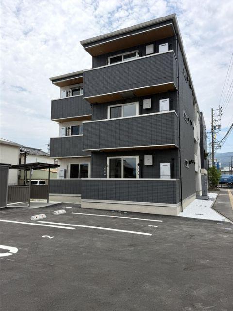 トリシア居町