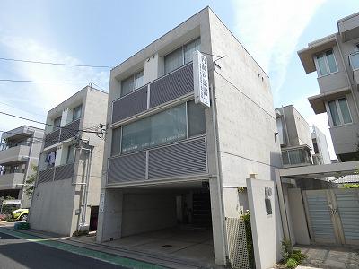 BEE HOUSE