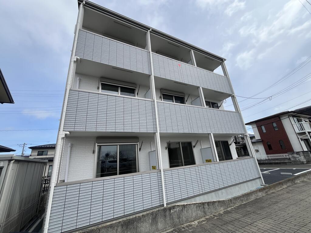 ＪＲ東北本線 岩切駅 徒歩2分 3階建 築1年