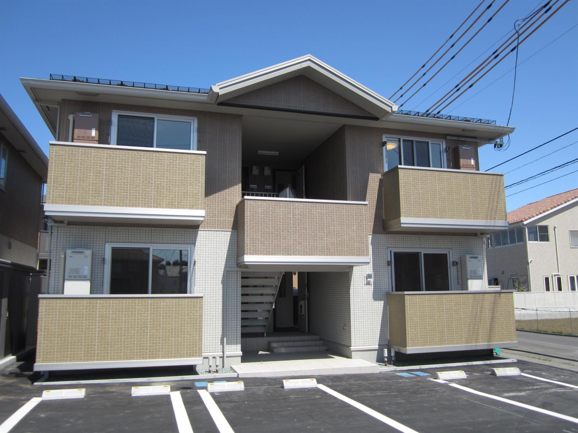 コモライズ新井田西 B