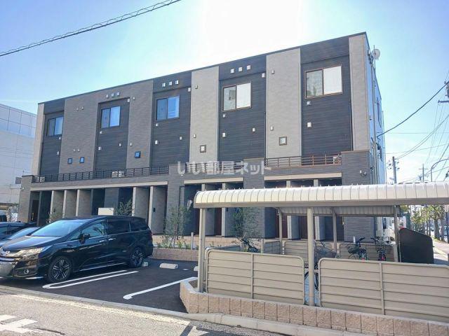 YS BASE 三つの木