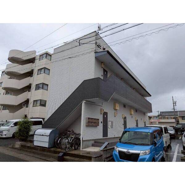 エミューロ