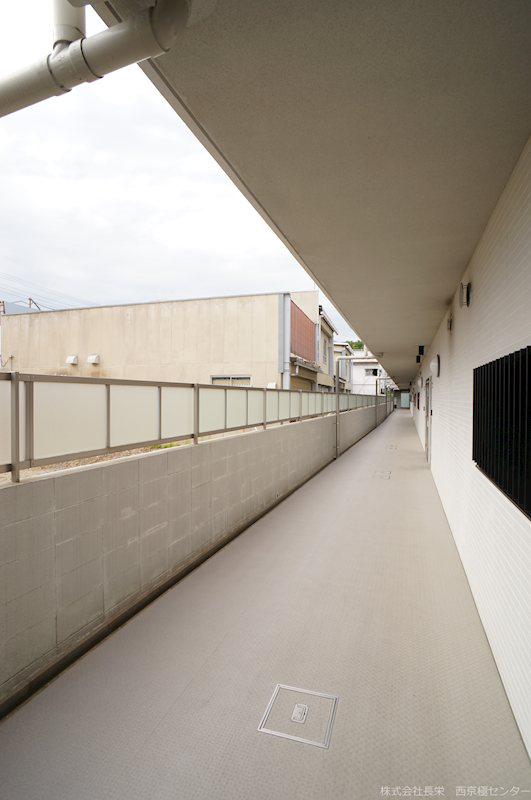 I .HOUSE01