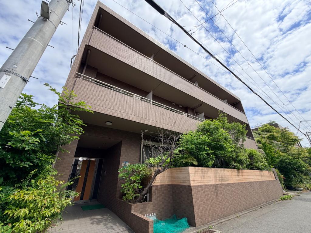 エメラルドグリーン西北