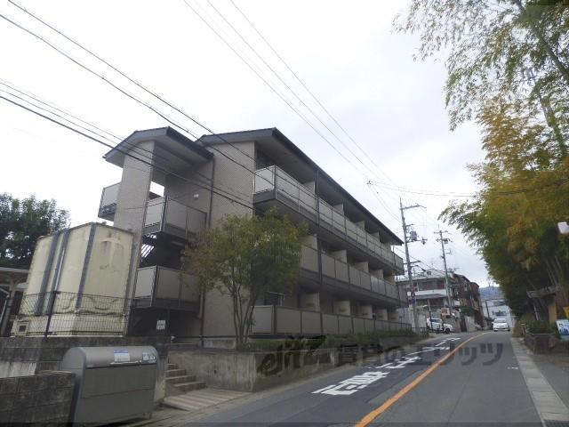 レオパレスFOREST桂坂(1K/3階)