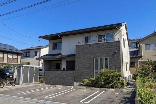 石川県金沢市 2階建 築7年