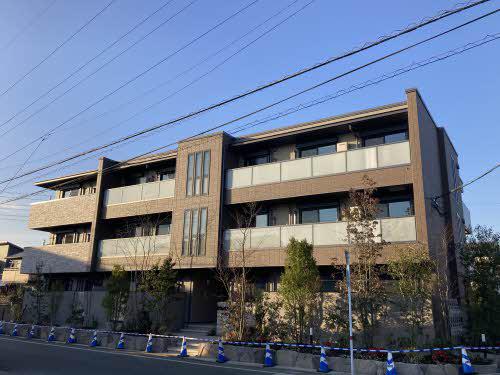 シャーメゾン湖東グランデ