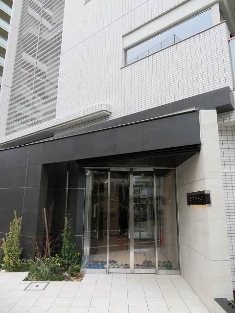 シュトラーレ 八日町