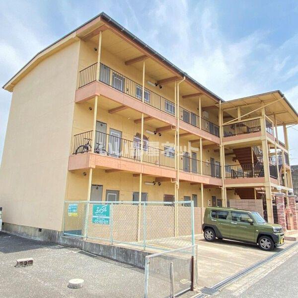CASA DE LA J
