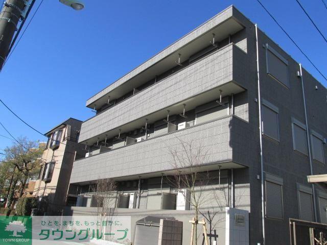 URBAN HOUSE