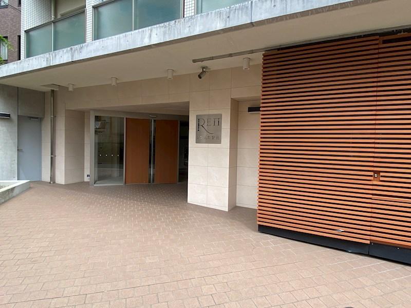 レン元町駅前