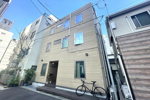 MAHALO TERRACE 雷門