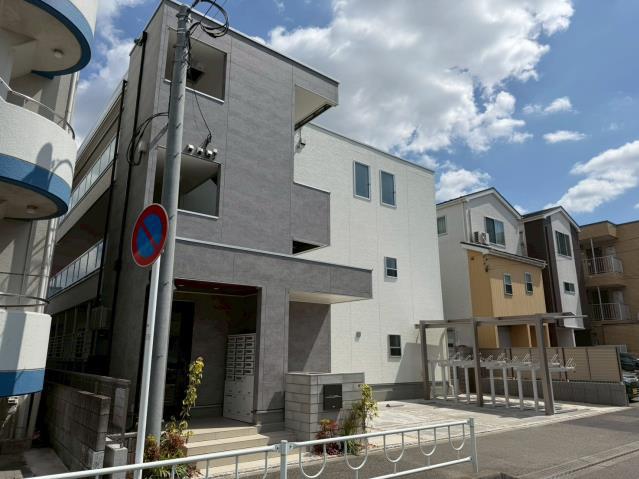 リブリ・FORESTRIA
