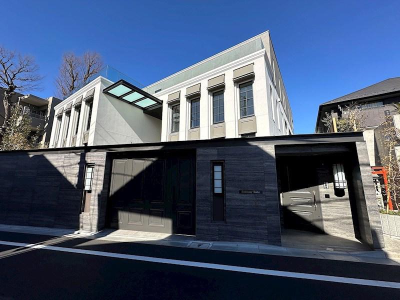 EMBASSY SUITE