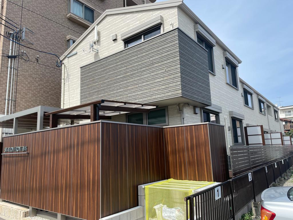 STATION FRONT 連坊