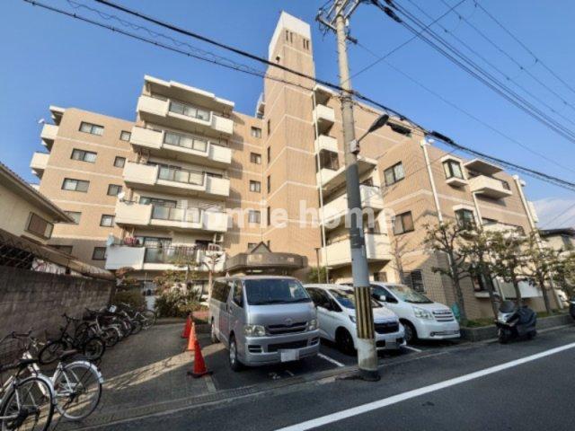 クレセントコート