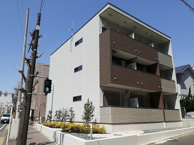 グローリー アヴェニュー