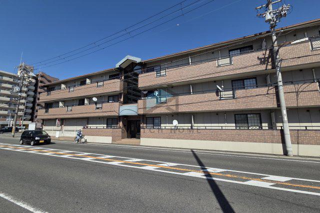 アデレード長田